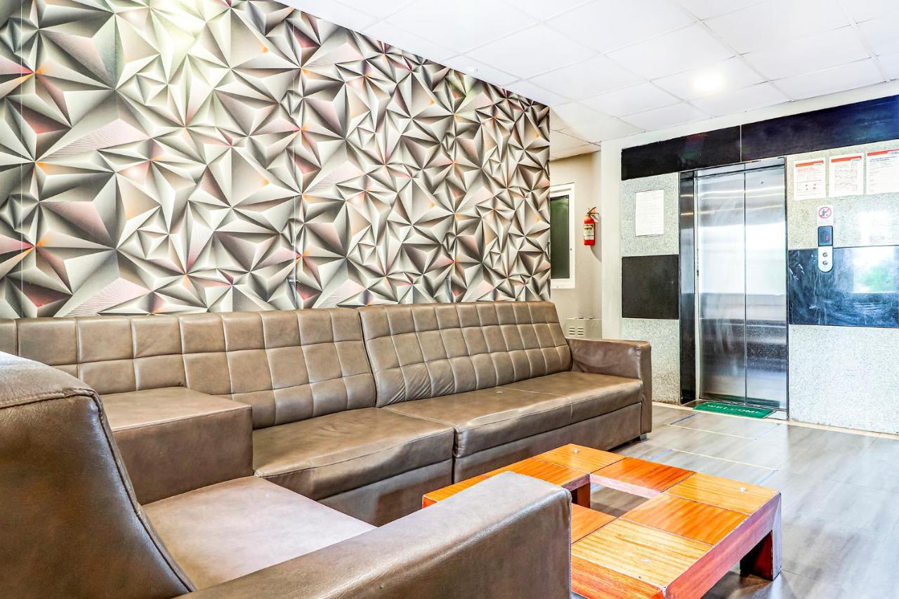 Fabexpress Mid Town Hotel Haiderabad Buitenkant foto