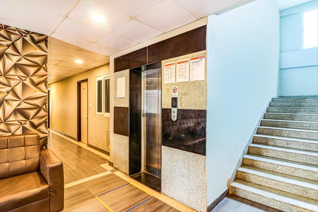 Fabexpress Mid Town Hotel Haiderabad Buitenkant foto